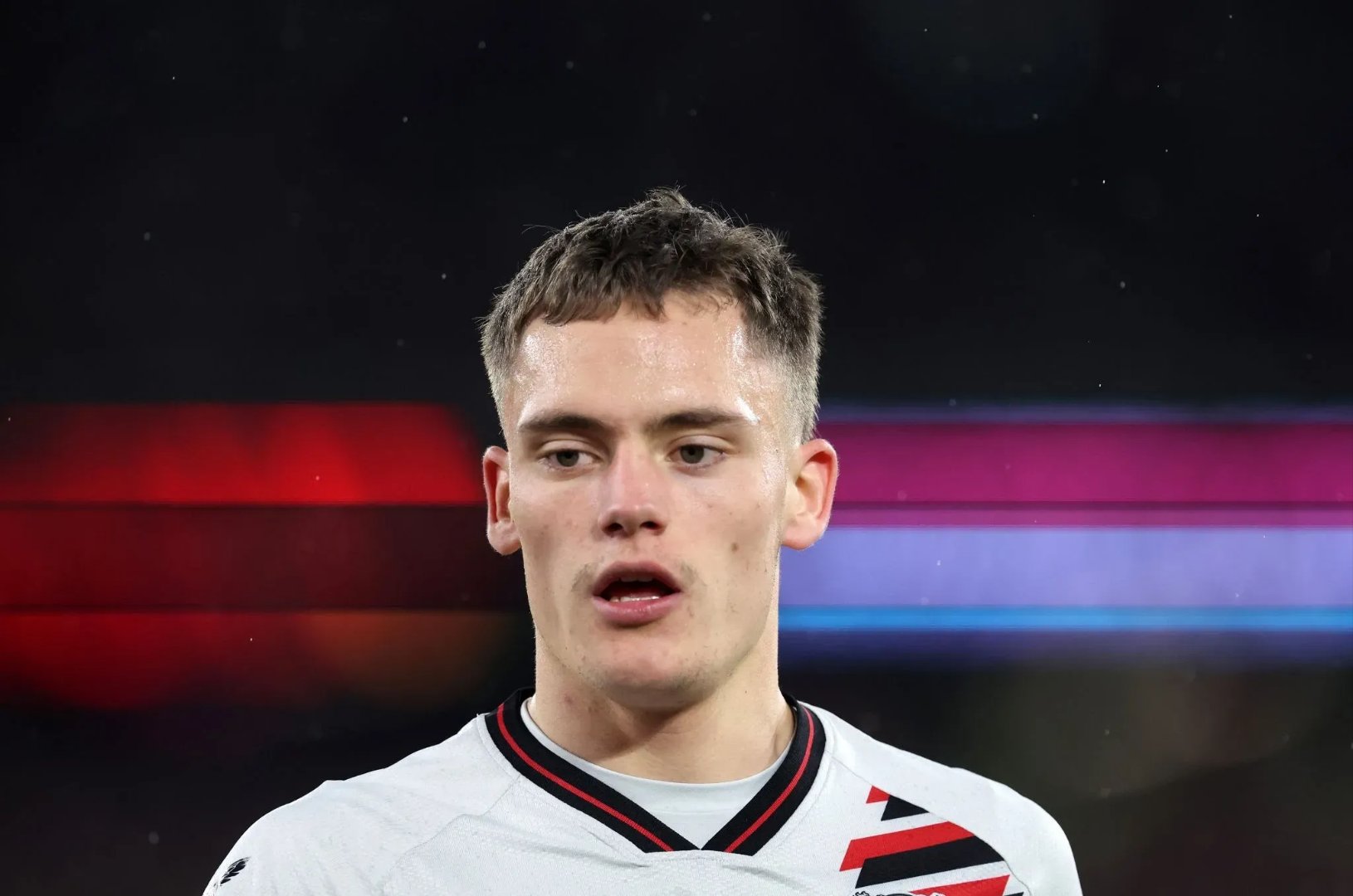 九游游戏中心官网-拜仁核心球员被曝转会传闻，引球迷热议，这是必须虽然详细.的简单介绍